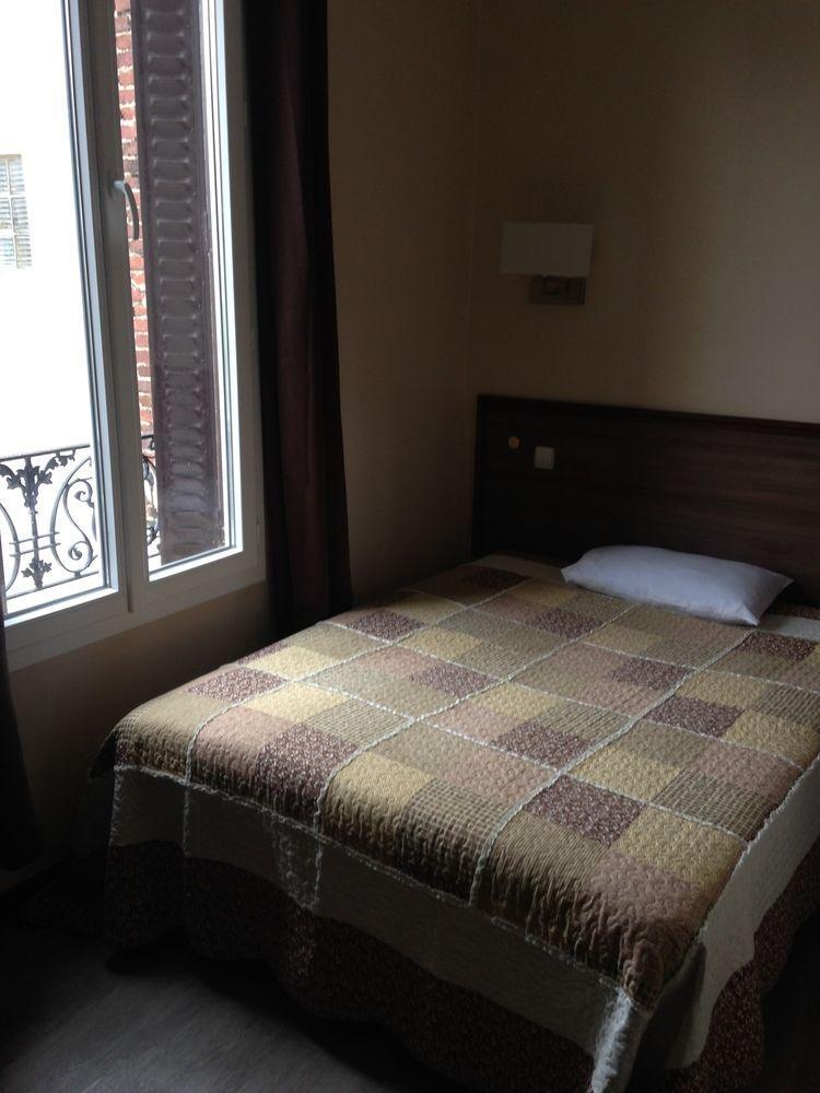 Hotel Le Bellevue - Paris Porte D'Orleans Кашан Екстериор снимка